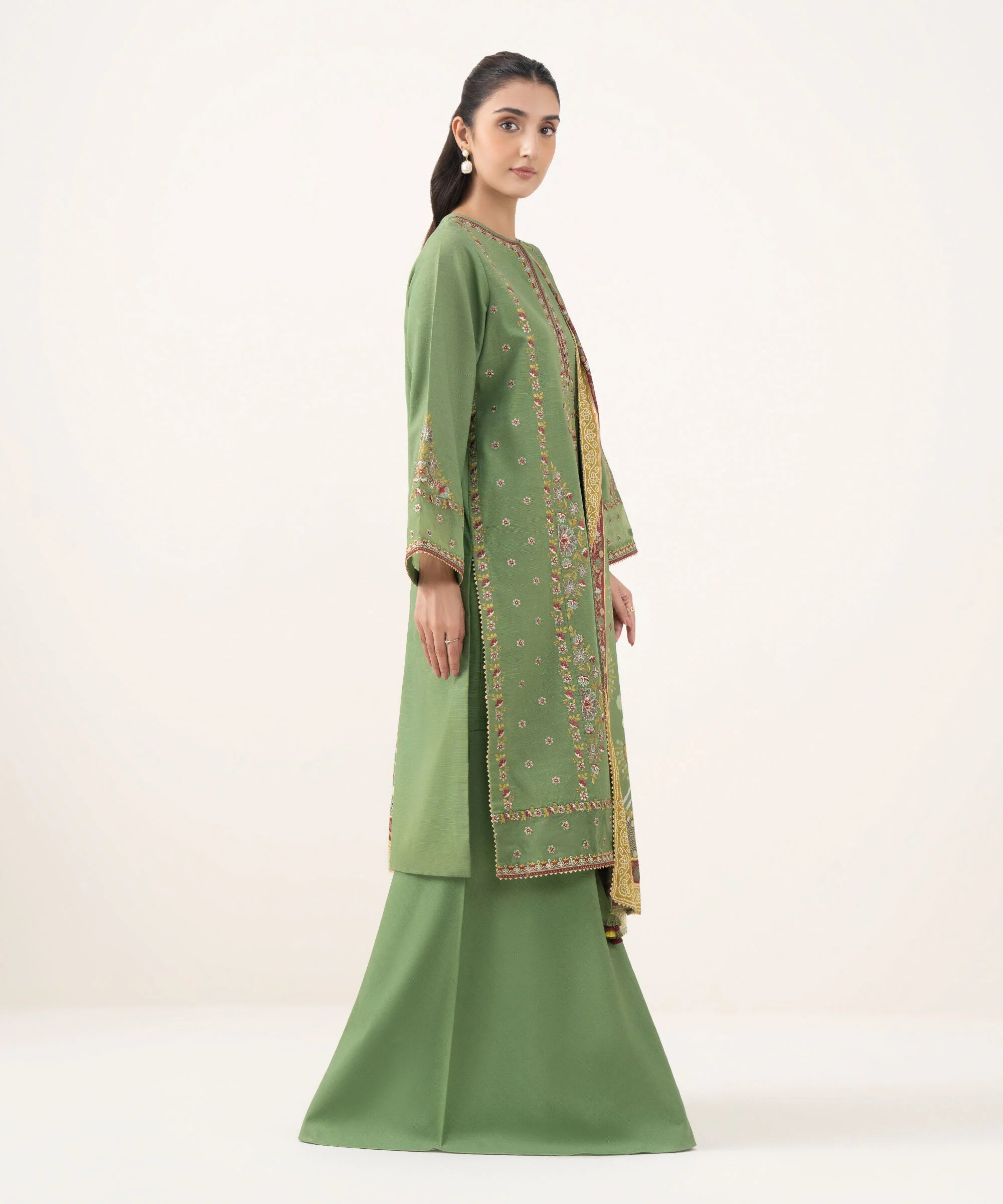 Exquisite 3-Piece Embroidered Khaddar Suit | Elegant Traditional Wear